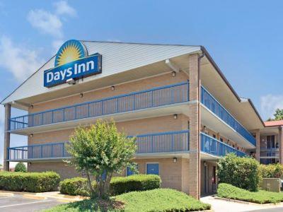 Days Inn By Wyndham Charlotte Northlake Eksteriør billede