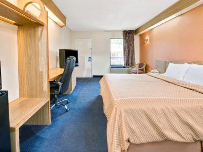 Days Inn By Wyndham Charlotte Northlake Eksteriør billede
